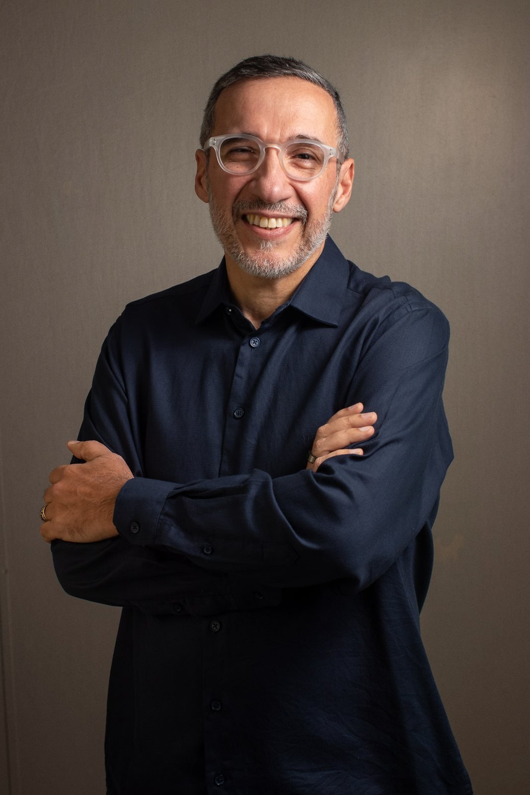 Pastor Guilherme Gimenez pregando